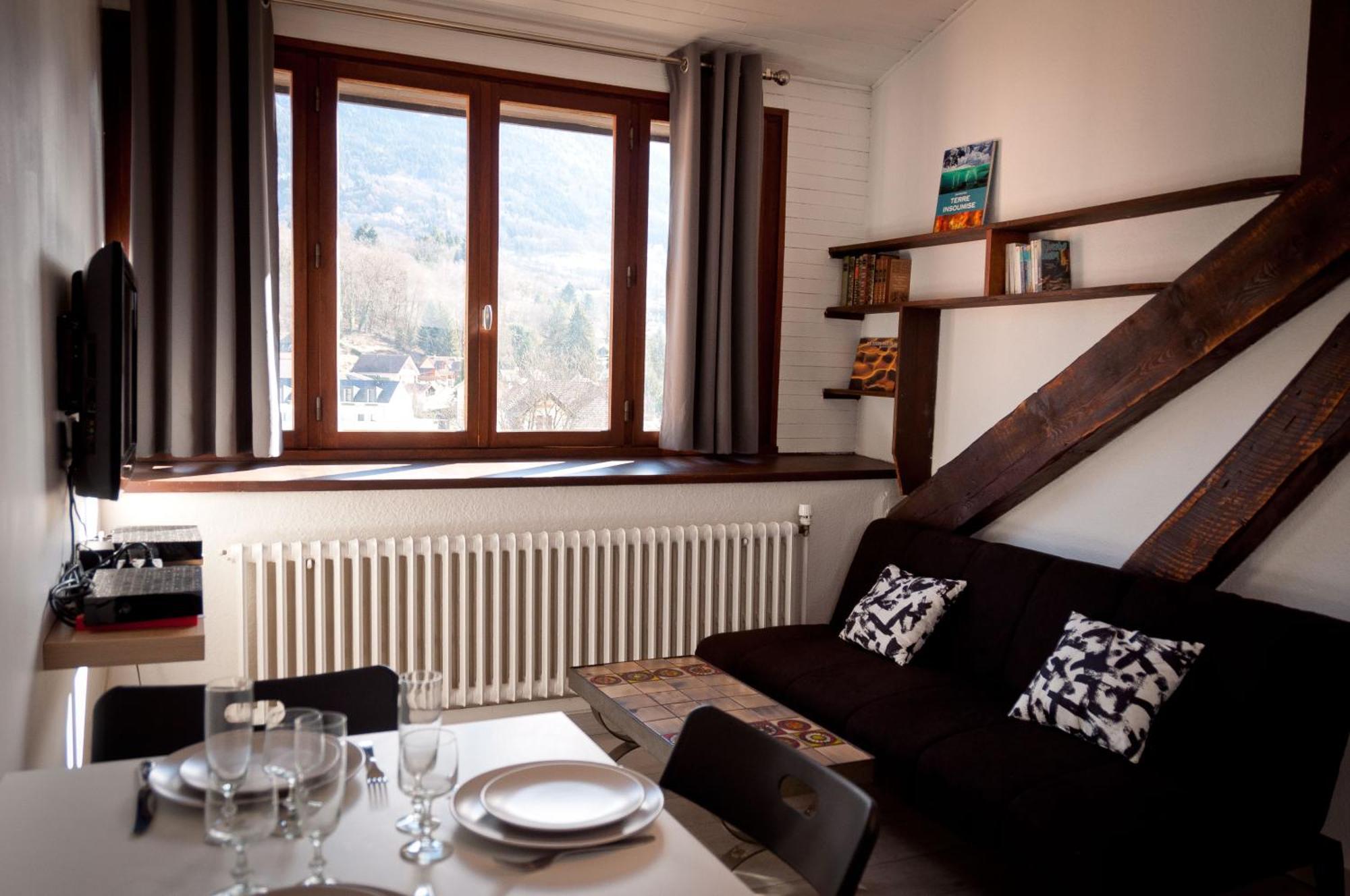 Le T2 Douillet D'Uriage - Residence Le Louvre - Cure Thermale Uriage- Proche Chamrousse - Jusqu'A 3 Personnes - Region Agreable En Toute Saison Vaulnaveys-le-Haut Extérieur photo